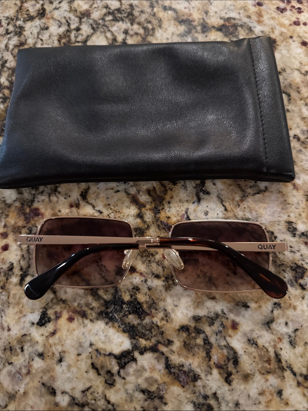 Quay DND SUNGLASSES - Picture 2 of 3